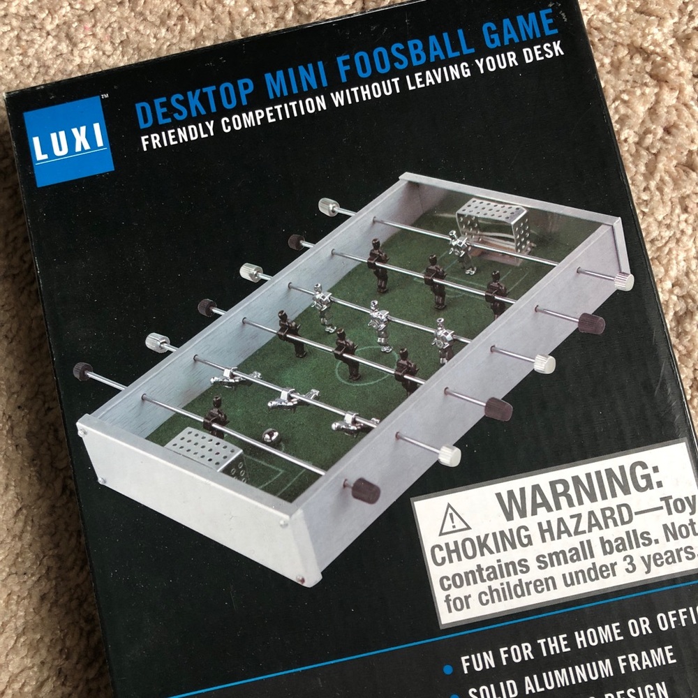 Luxi - Desktop mini Foosball game